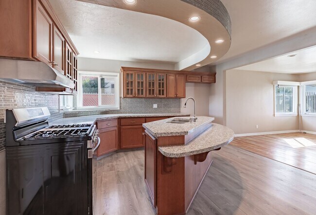 Building Photo - Charming 2 Bed / 2 Bath Home with Trailer Parking – Sanger, CA