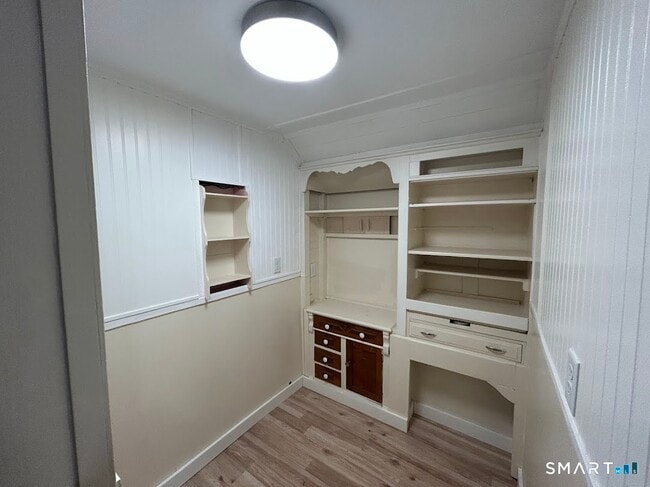 Building Photo - 108 Maplewood Ave