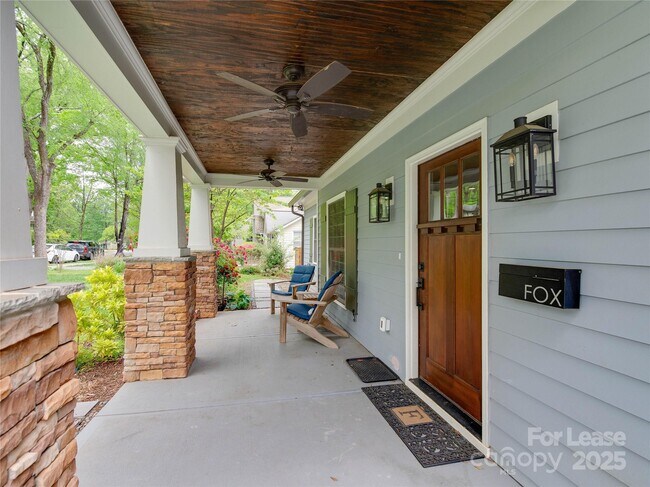 Building Photo - 823 Sedgefield Rd