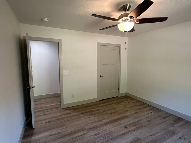 Building Photo - Now LEASING in Summit Pass! Available May 18, 2026!