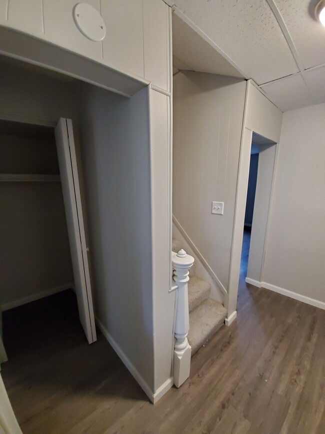 Building Photo - AVAILABLE MAY  - Newly Renovated 3 Bedroom...