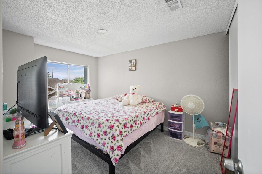 Building Photo - 6171 Dryad Dr