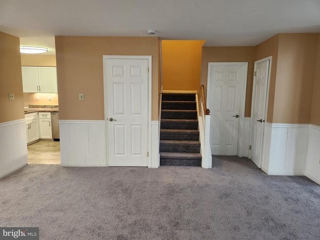 Building Photo - 449 Oakmont Ct