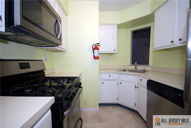 Building Photo - 1150 Schmidt Ln