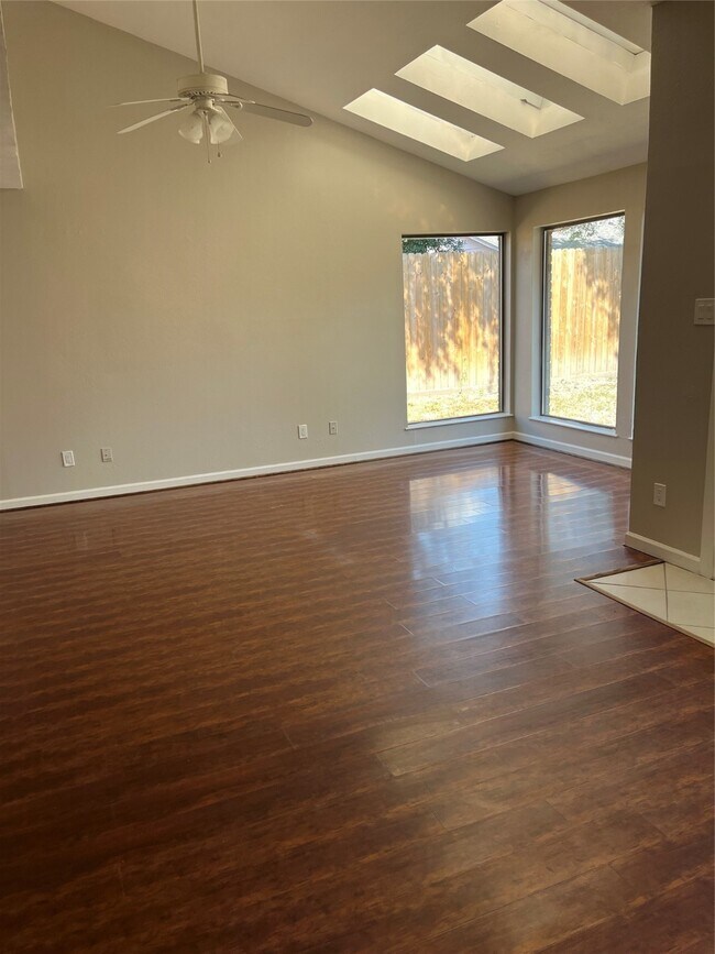 Building Photo - 6735 Blue Ridge Dr