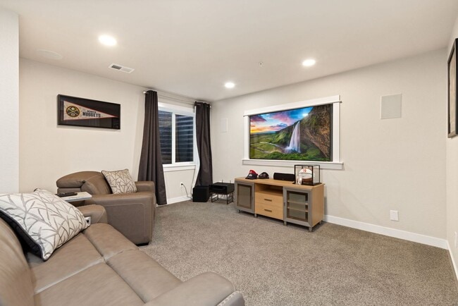 Building Photo - 2 Bed 3.5 Bath Townhome in Fort Collins!