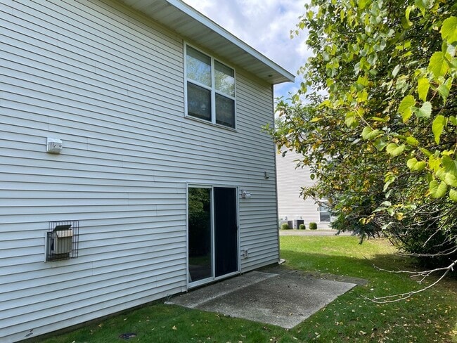 Building Photo - Charming 3-Bedroom End Unit Condo – Prime ...