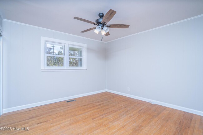 Building Photo - 107 Cribbs Ln