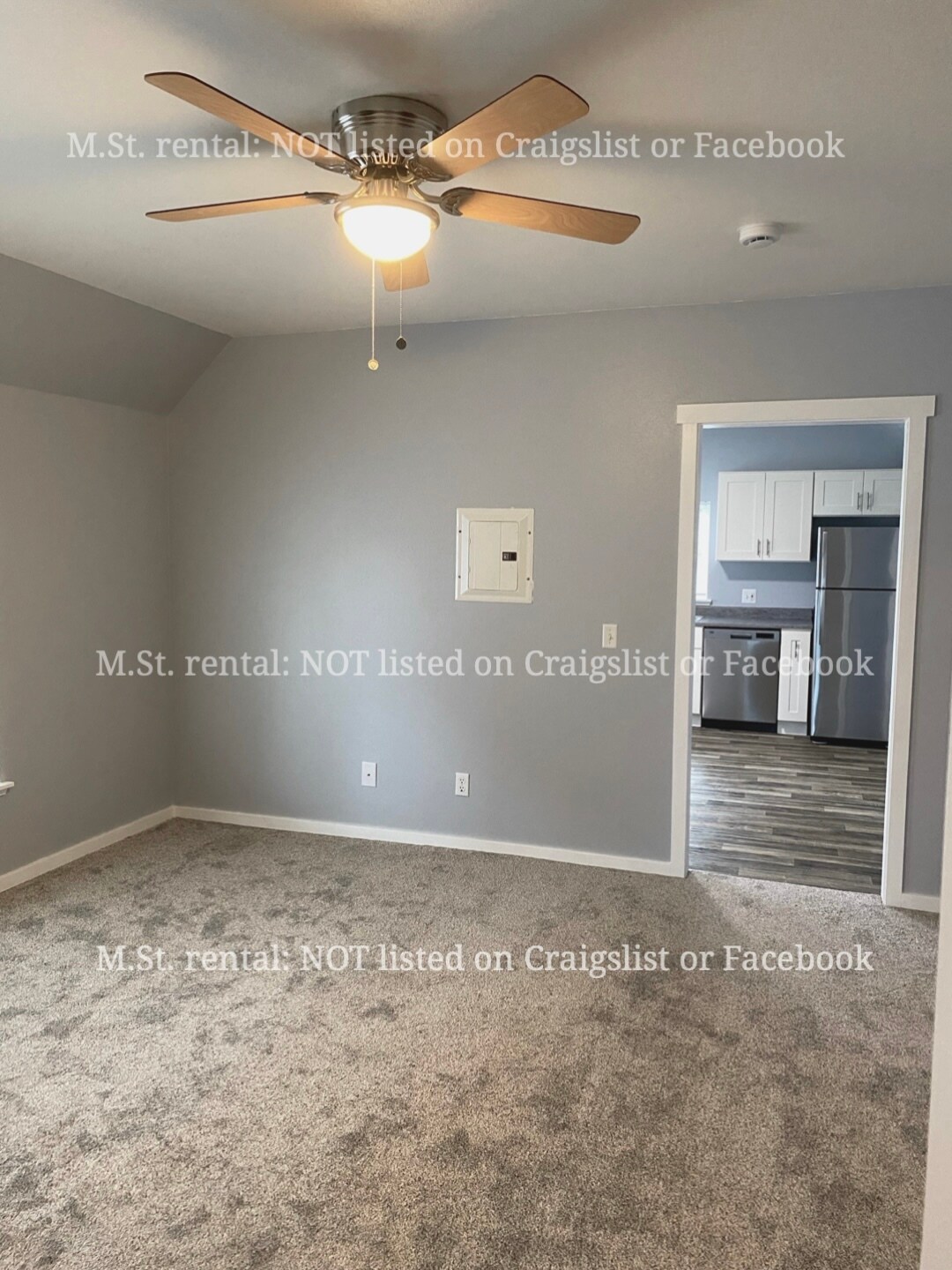 living room - 1502 S M St