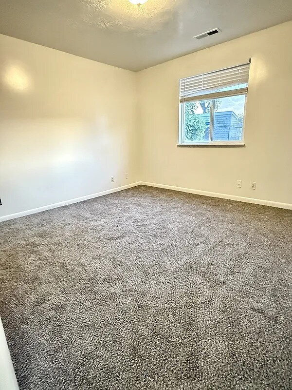 Building Photo - Adorable three bedroom home located in Salt Lake City