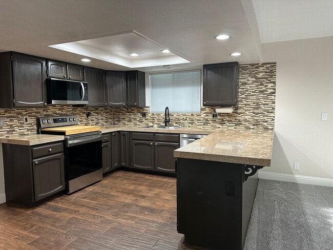 Building Photo - Beautifully maintained home in a peaceful setting