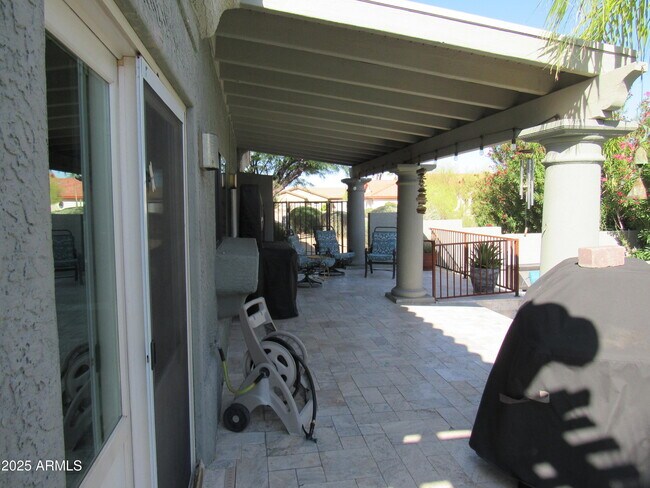 Building Photo - 15759 E Echo Hill Dr
