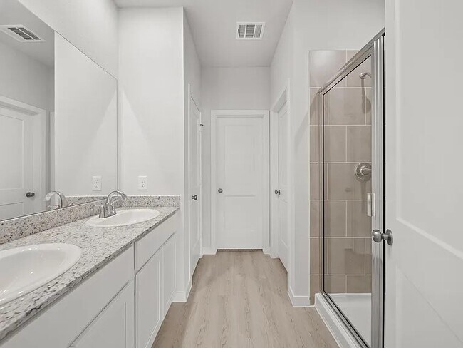 Building Photo - 11975 Wisteria Mdws Dr