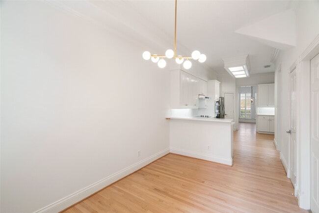Building Photo - 4746 Post Oak Timber Dr
