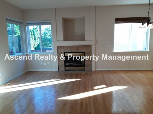 Building Photo - Available Now 4 Bed w/Bed & Full Bath on Main, Solar Panels, Backs to Stoller MS Yard Care Included