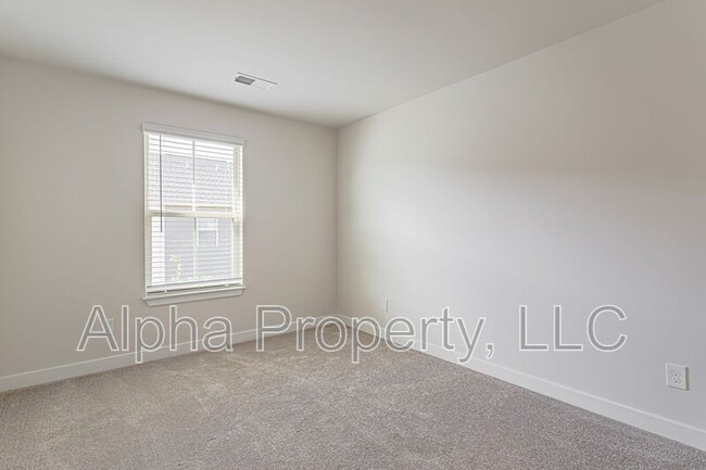Building Photo - 130 Eagle Wood Dr