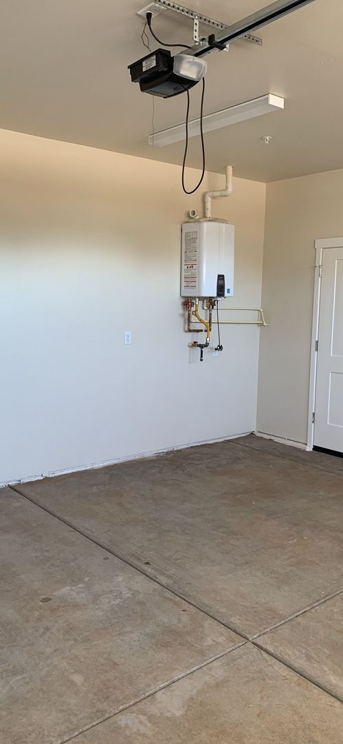 Building Photo - Newer home for rent