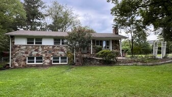 Building Photo - 25339 Rainbow Ranch Ln