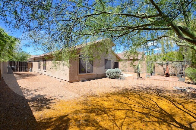 Building Photo - 10253 E Penstamin Dr