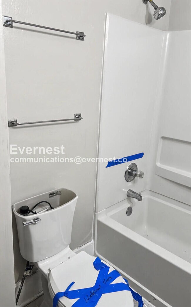 Building Photo - 1093 Georgia Ave