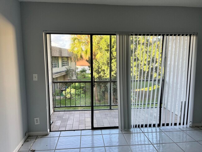 Primary Photo - 1195 NW 16th Ave