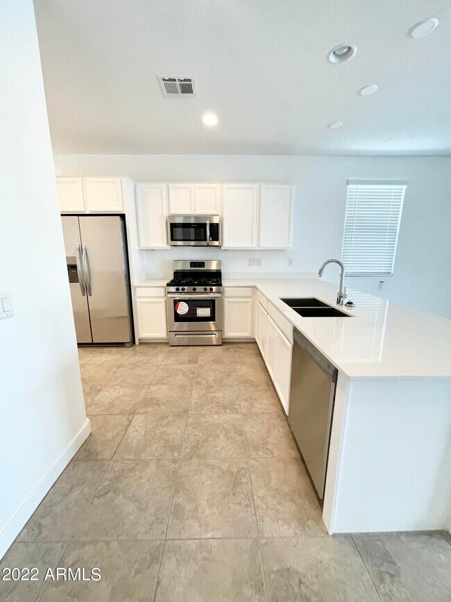 Building Photo - 3831 S 63rd Dr