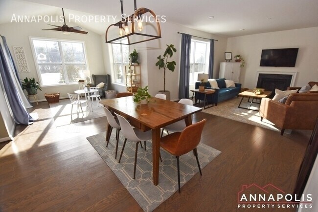 Building Photo - 509 Highmeadow Dr