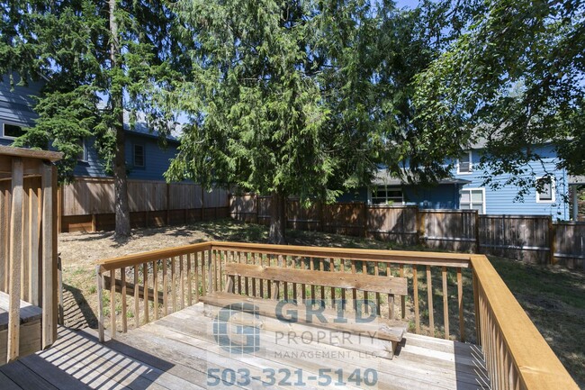 Building Photo - 4+ Bedroom, 2 Bath Craftsman Bungalow Avai...