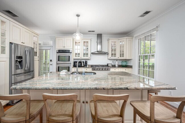 Building Photo - 11468 Club Dr