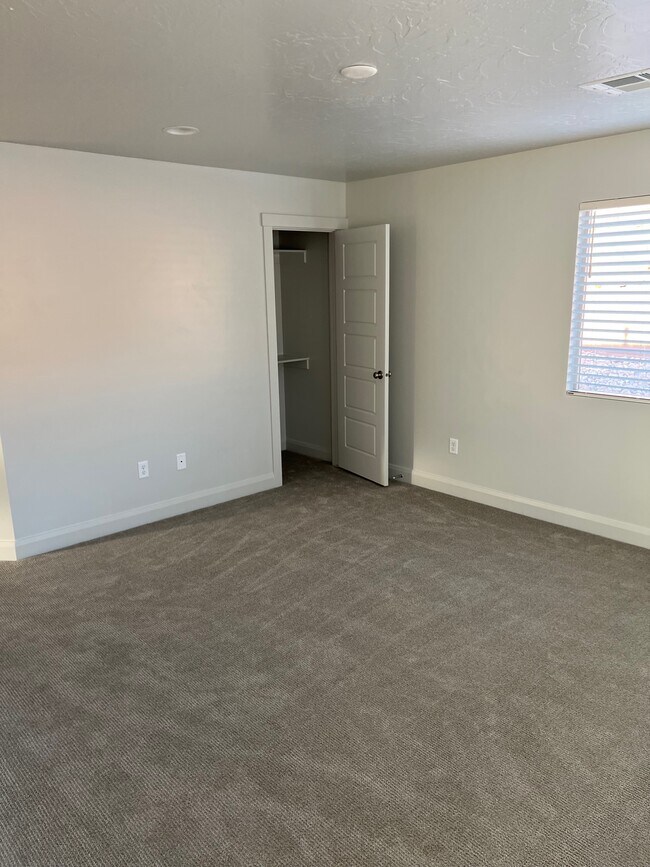 Building Photo - 4170 Phobos Wy