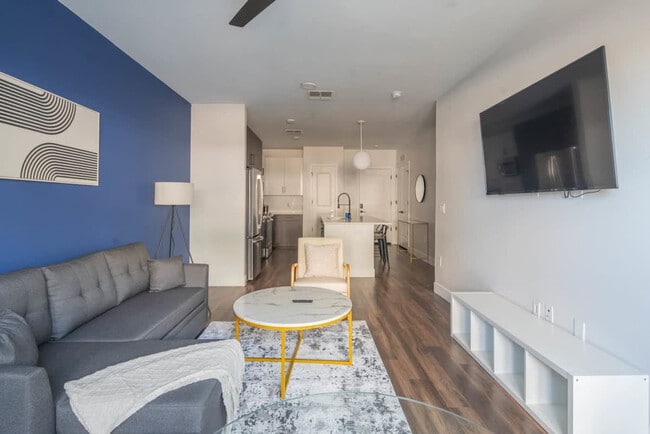 Building Photo - 701 W Rio Salado Pkwy