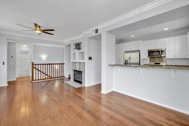 Building Photo - 1824 Peach Ct