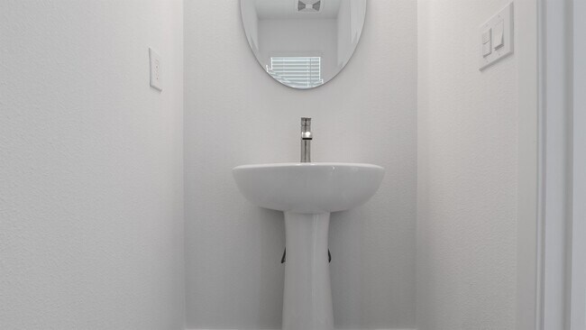 Building Photo - 15318 Lebeau Lp