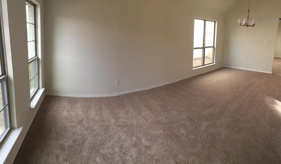 Building Photo - 1512 Chama Dr