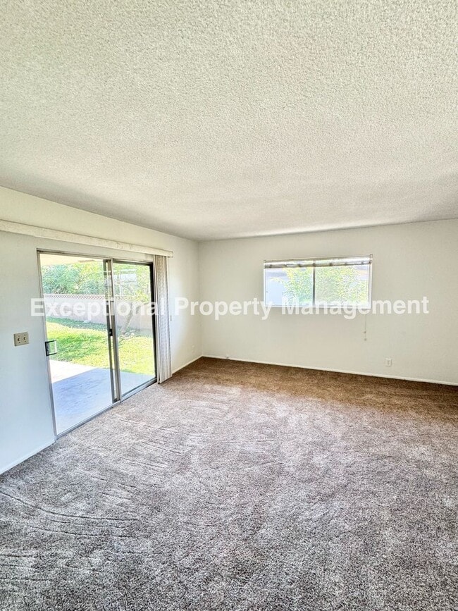 Building Photo - Ready to move in 4 bedroom 3 bath home