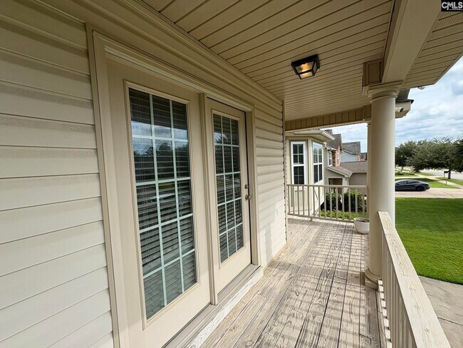 Building Photo - 137 Rossmore Dr