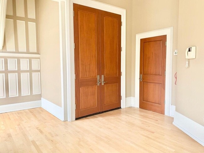 Building Photo - 1001 North Dr. Martin Luther King Jr. Drive