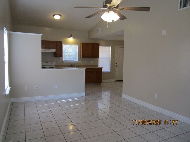 Building Photo - 3BR/1BA Single Family Home in Gulfport for...
