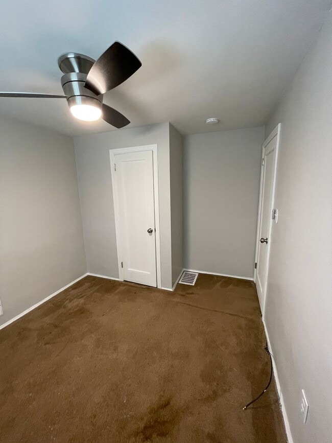 Building Photo - 139 Rodilin Dr