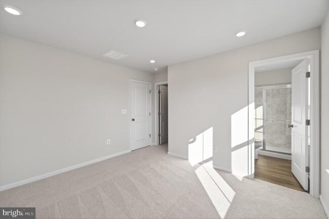 Building Photo - 103 Brashear Ct
