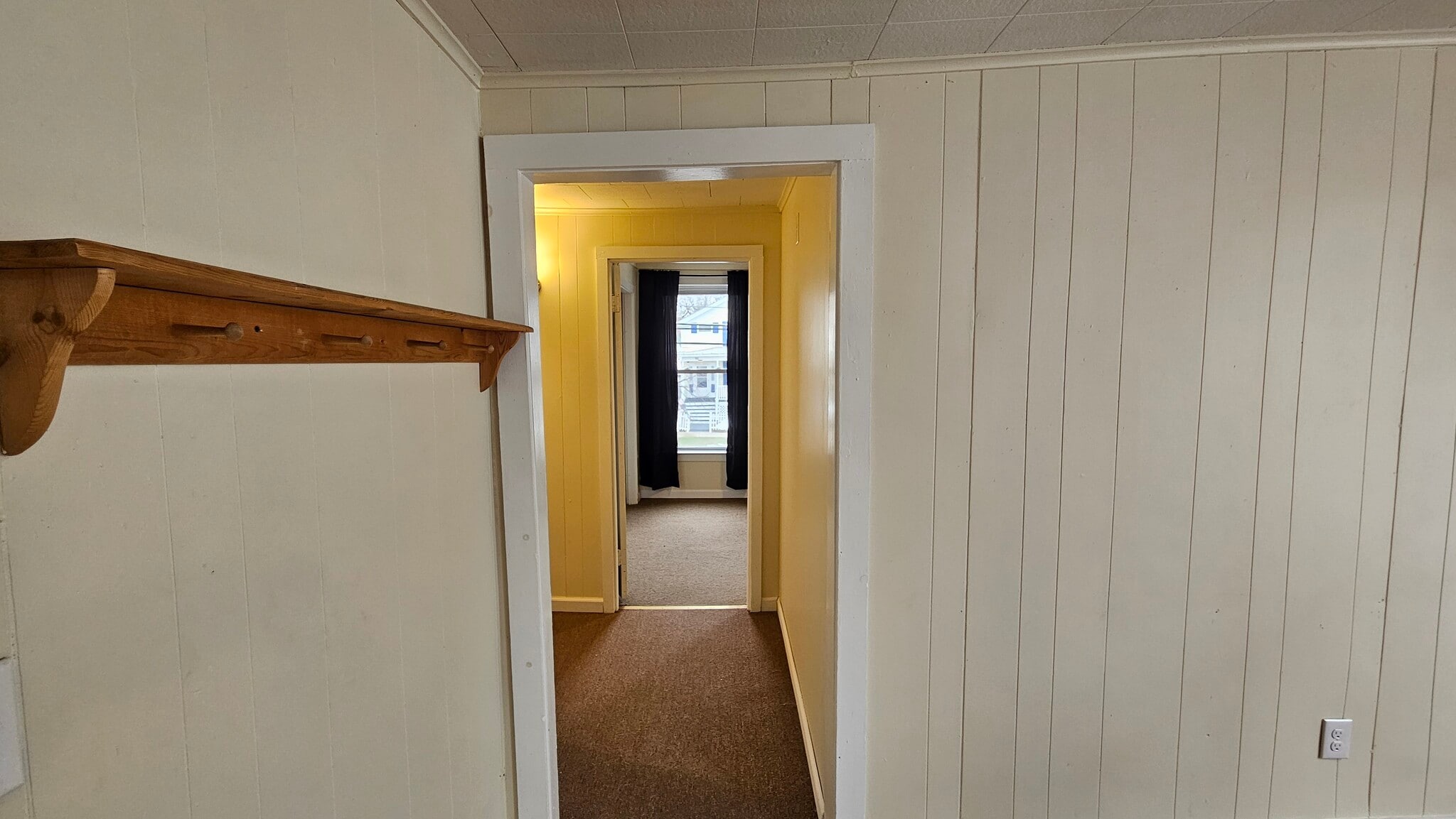 Building Photo - 160 E 2nd St