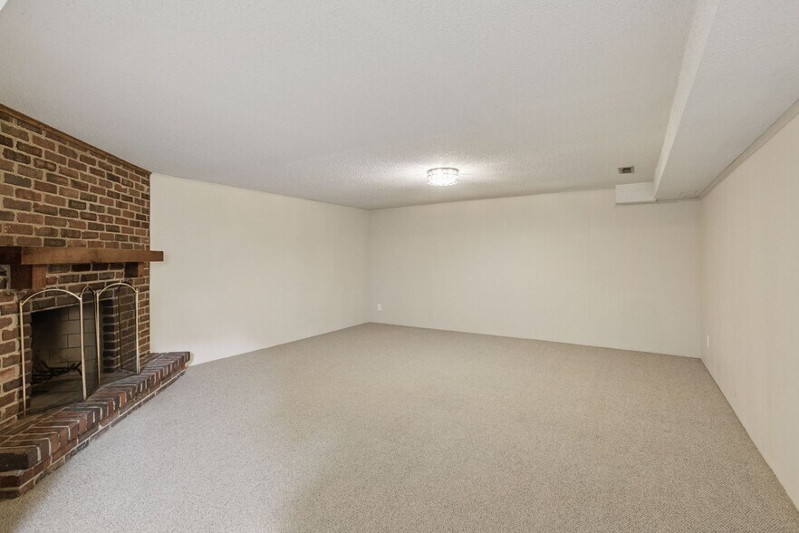 Building Photo - 7207 Heatherton Cir