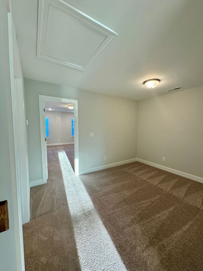 Building Photo - New Construction, 3BR/2.5 Bath Townhouse i...