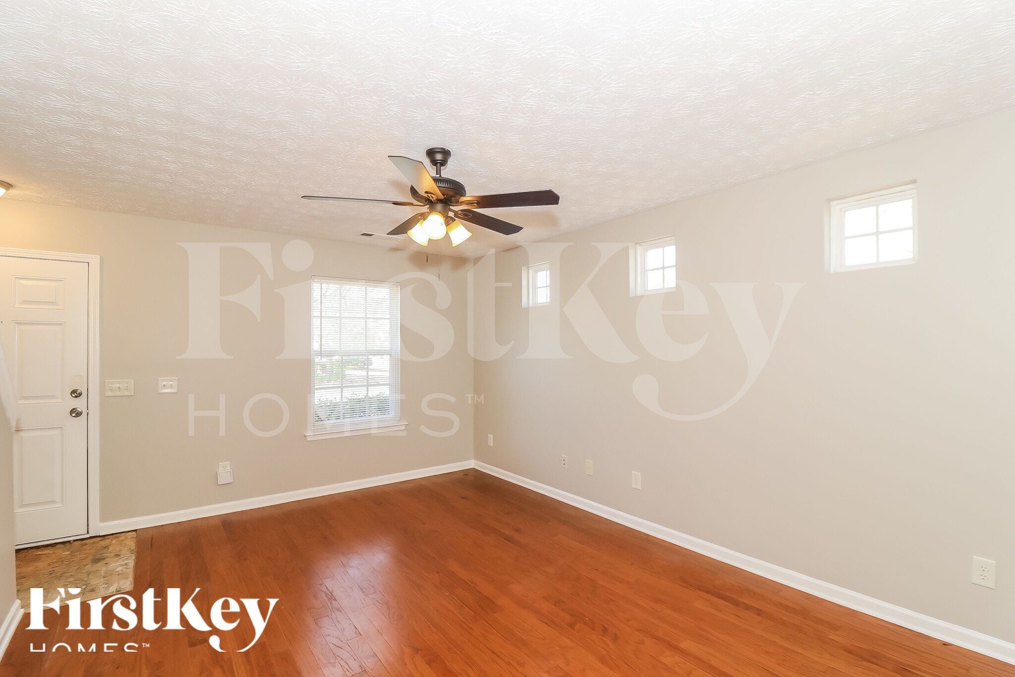 Building Photo - 5220 Sky Ridge Way