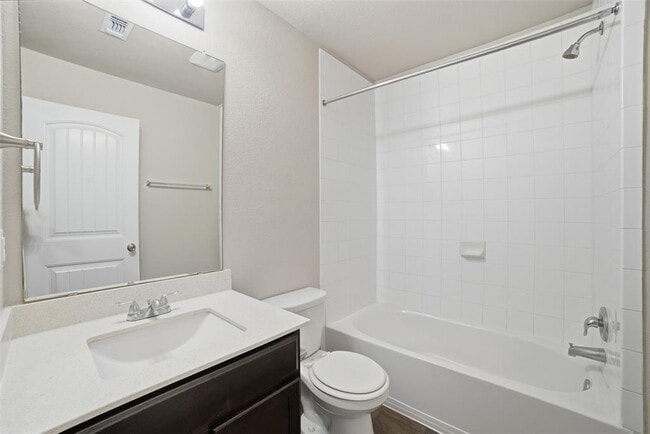 Building Photo - 600 Marimoor Dr