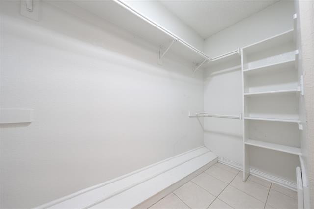 Building Photo - 1501 Post Oak Dr