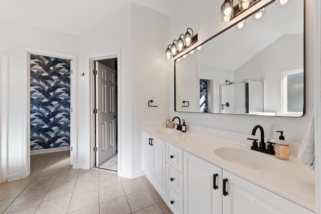 Building Photo - 1353 Black River Dr