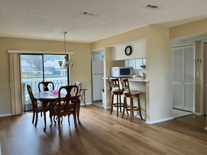 Building Photo - 110 Cypress Pl