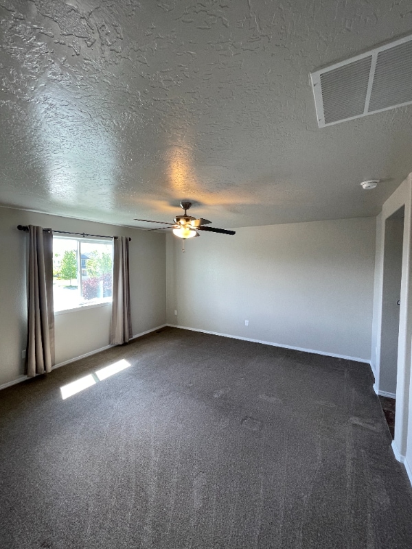 Building Photo - 4606 N Elsinore Ave