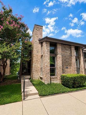 Building Photo - 2204 W Park Blvd